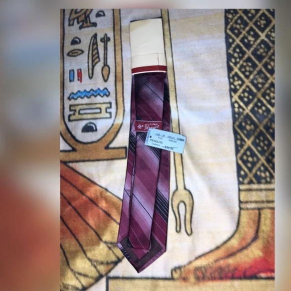 Penguin ties - Picture 2 of 5